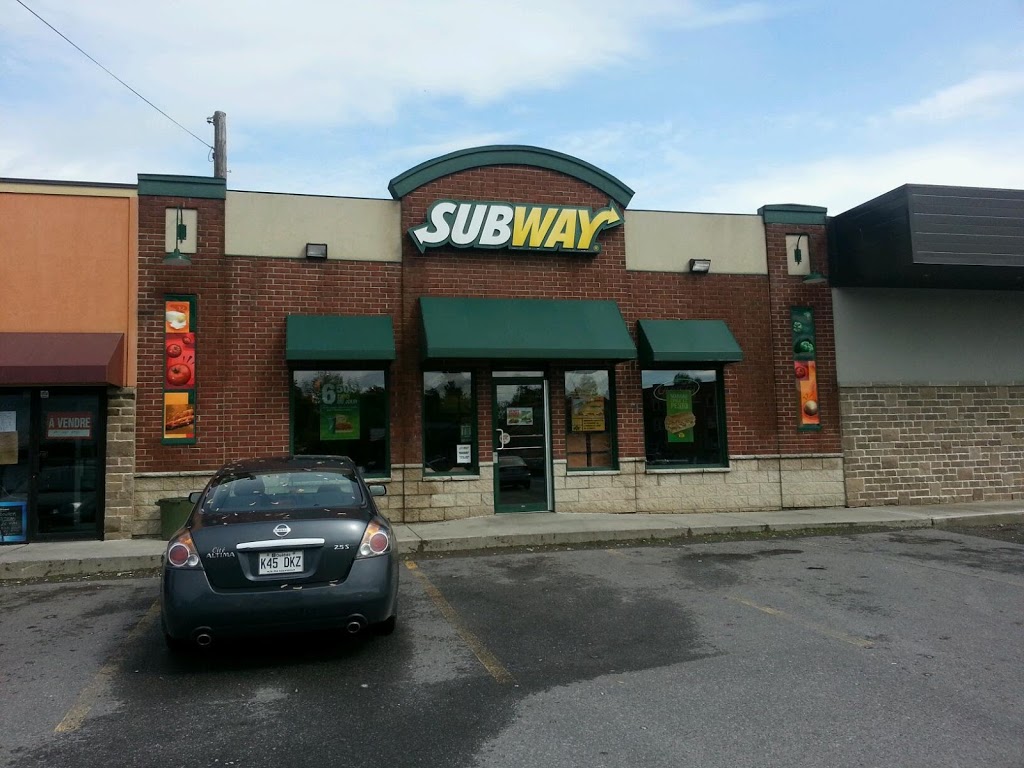 Subway | 2 Rue Henderson, Huntingdon, QC J0S 1H0, Canada | Phone: (450) 264-3033