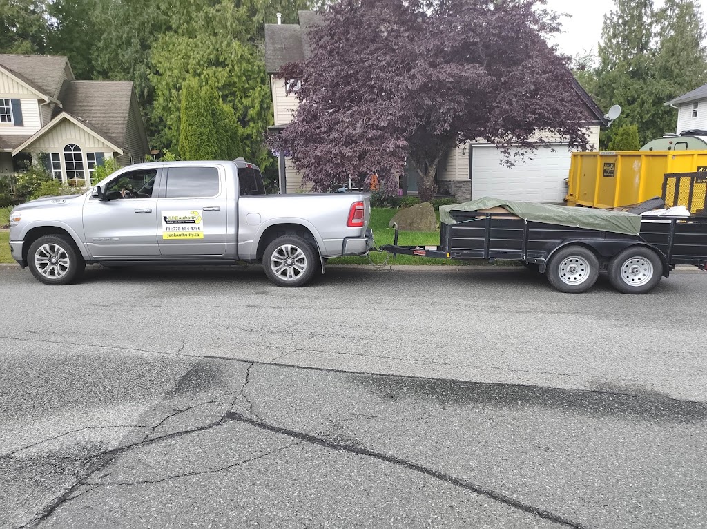 Junk Authority Hauling & Junk removal | 5583 Cedarcreek Dr, Chilliwack, BC V2R 5K5, Canada | Phone: (778) 684-4756