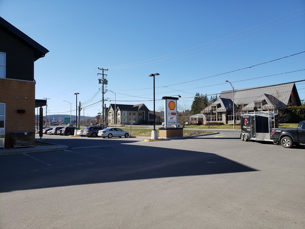 Shell | 700 Chemin Jean-Adam, Saint-Sauveur, QC J0R 1R3, Canada | Phone: (450) 227-5153