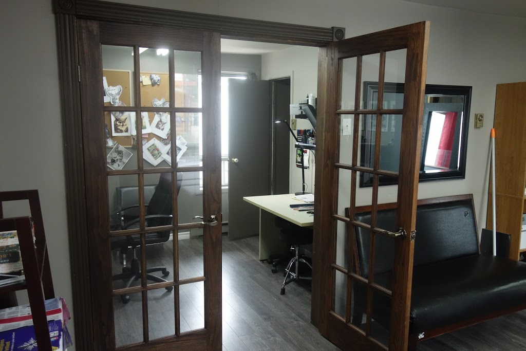 Alain Gendron Tatoueur | 29 Rue Saint-Laurent, Trois-Rivières, QC G8T 6E5, Canada | Phone: (819) 668-5021
