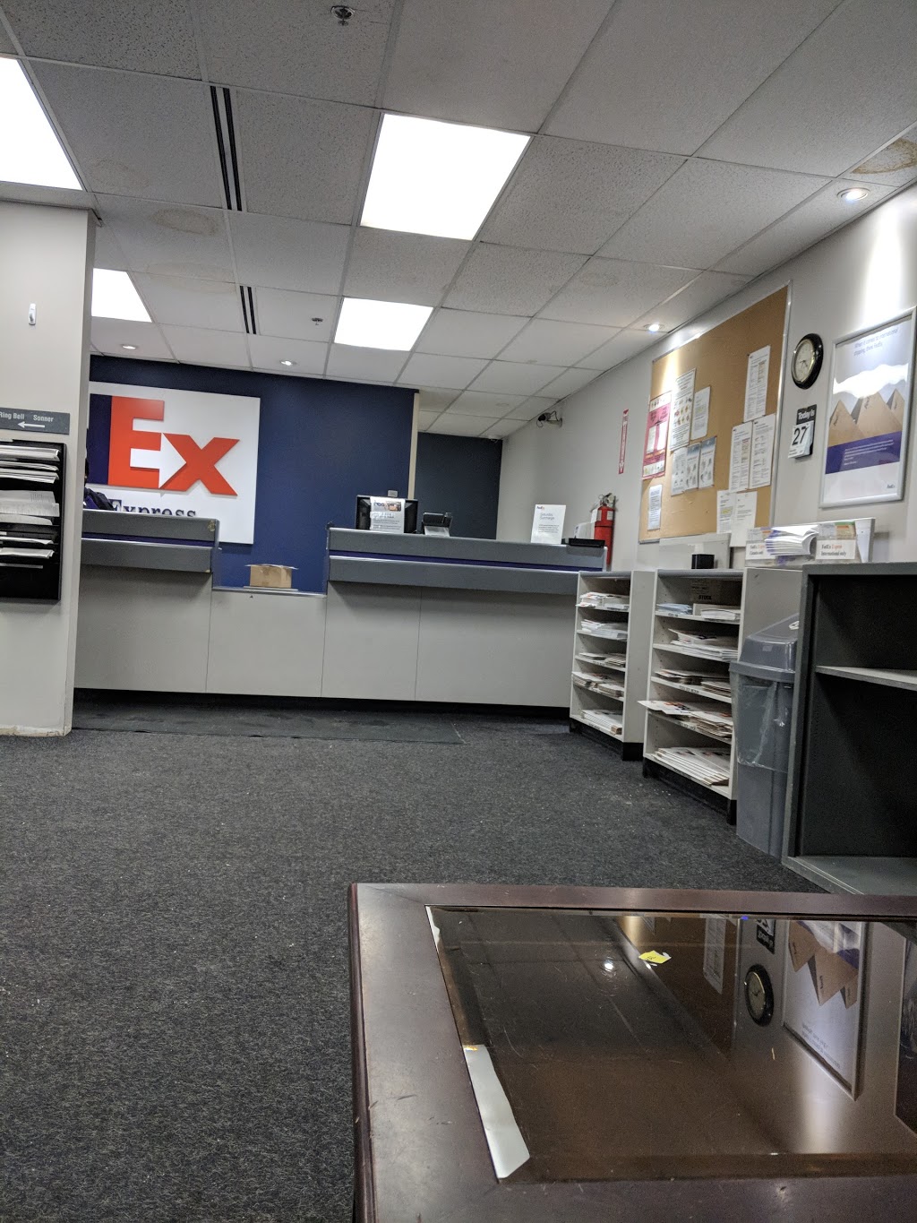 FedEx Ship Centre | 130 Thad Johnson Private, Ottawa, ON K1V 0X1, Canada | Phone: (800) 463-3339