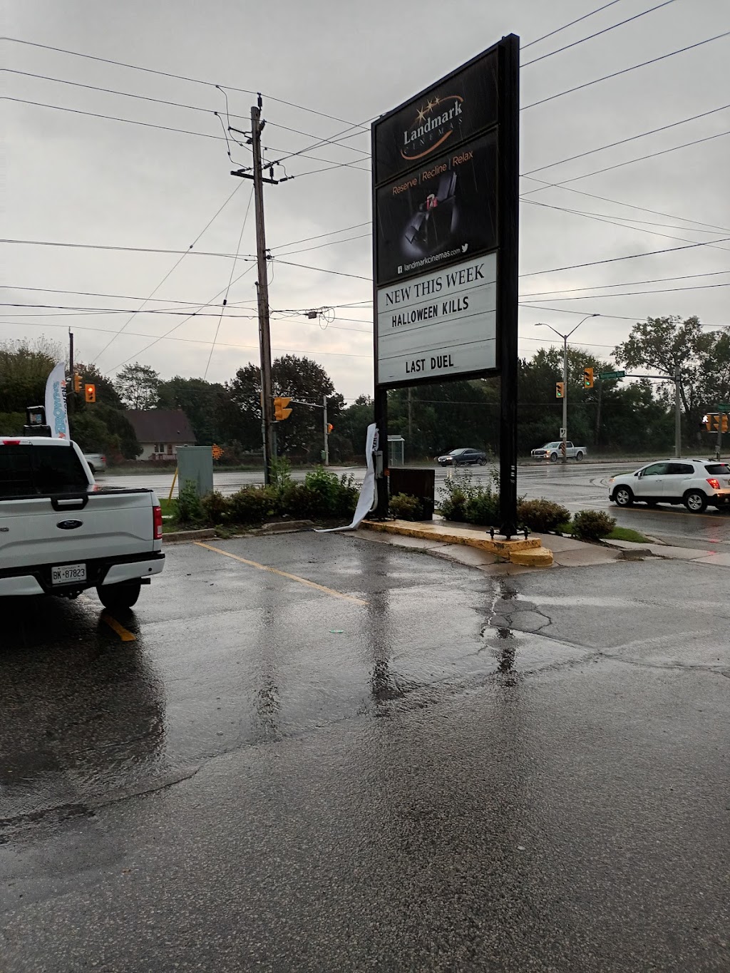 Mary Browns Chicken | 995 Wellington Rd, London, ON N6E 1W4, Canada | Phone: (519) 686-6000