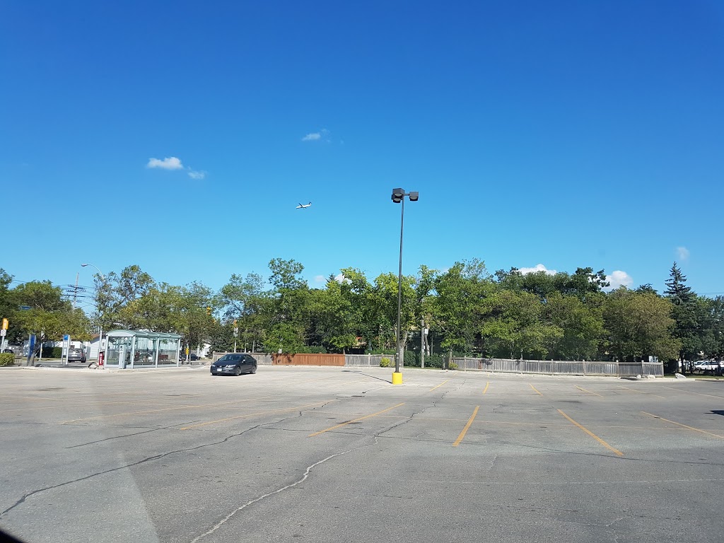 Dollarama | 3900 Grant Ave Charleswood Centre, Winnipeg, MB R3R 3C5, Canada | Phone: (204) 837-8532