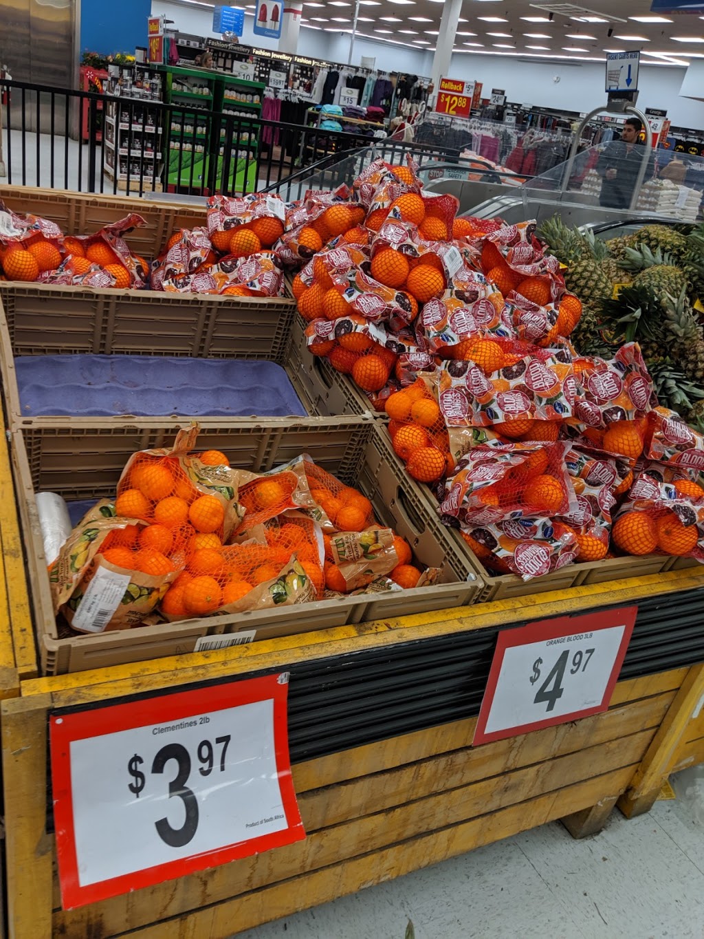 Walmart Grocery Pickup & Delivery | 900 Dufferin St, Toronto, ON M6H 4A9, Canada | Phone: (416) 539-9262