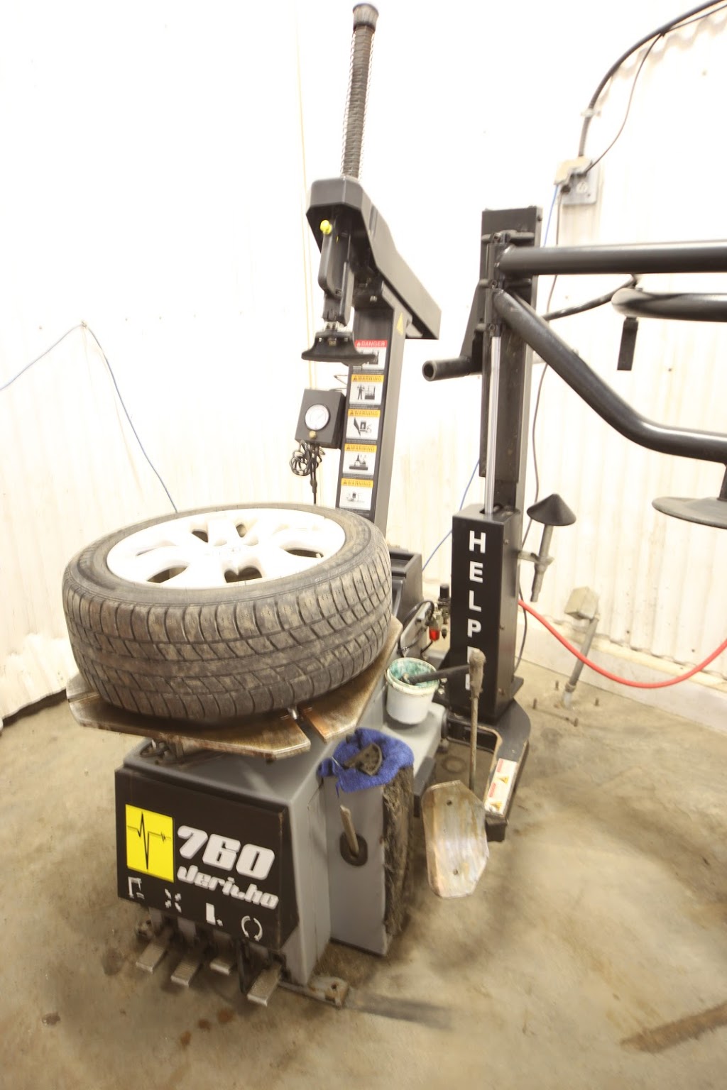 91 Tire Lube Car Wash | 371 91 St SW, Edmonton, AB T6X 0C5, Canada | Phone: (780) 490-7040