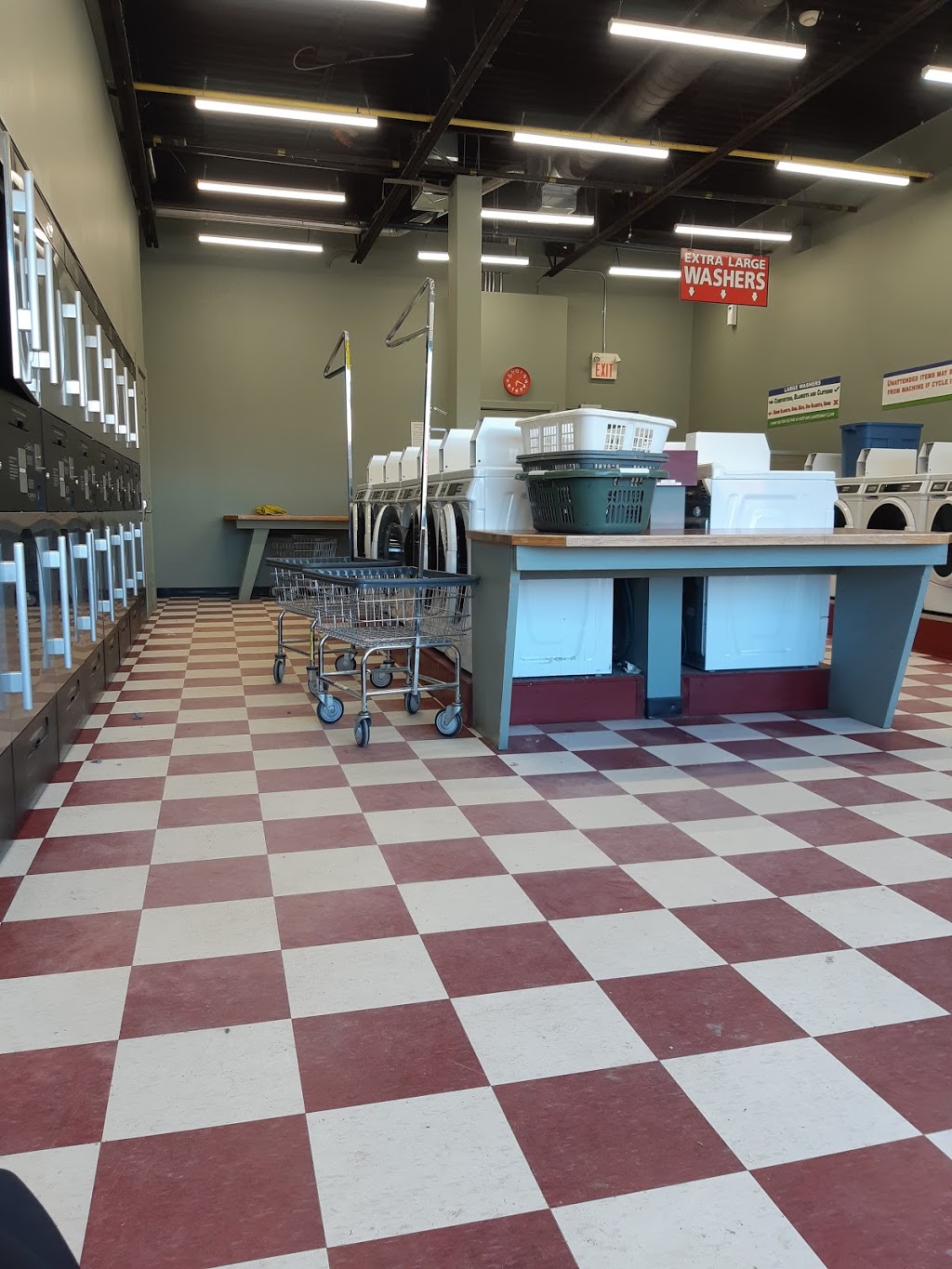 Laundromax | 95 Dufferin St, Perth, ON K7H 3A5, Canada