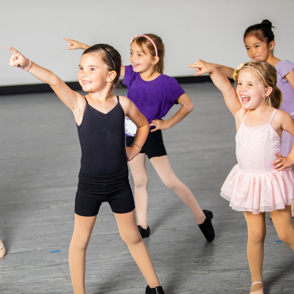 Dance Studio Daryann Grenier | 581 QC-131, Notre-Dame-des-Prairies, QC J6E 0M1, Canada | Phone: (450) 750-3906