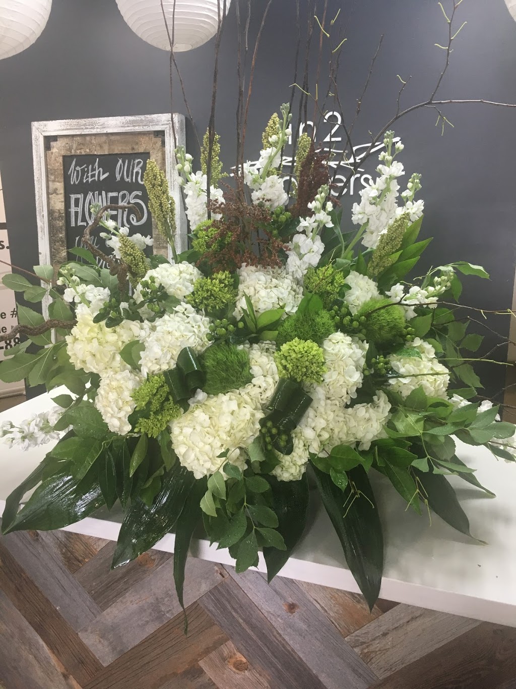 In2 Flowers Design Studio Ltd. | 2530 Sixth Line, Oakville, ON L6H 6W5, Canada | Phone: (905) 257-8858