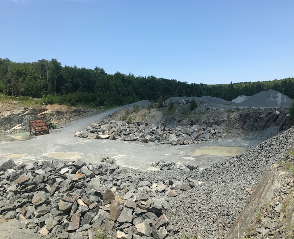 Carrière Pomerleau | 947 A 9e Rang, Sainte-Clotilde-de-Beauce, QC G0N 1C0, Canada | Phone: (418) 427-2136