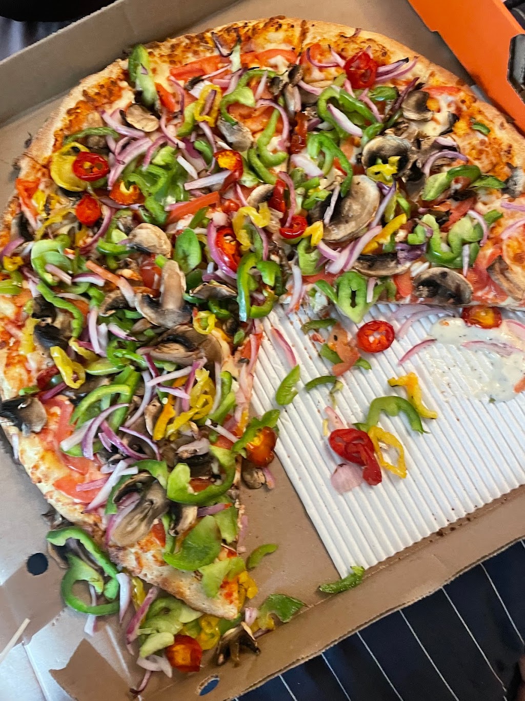 Pizza Pizza | 2230 McPhillips St, Winnipeg, MB R2V 3C8, Canada | Phone: (204) 957-1111