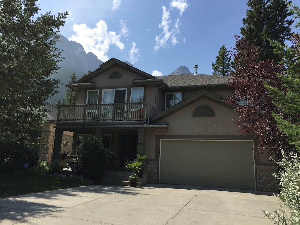 Off Our Rockies Bed and Breakfast | 175 McNeill, Canmore, AB T1W 2R9, Canada | Phone: (403) 678-4474