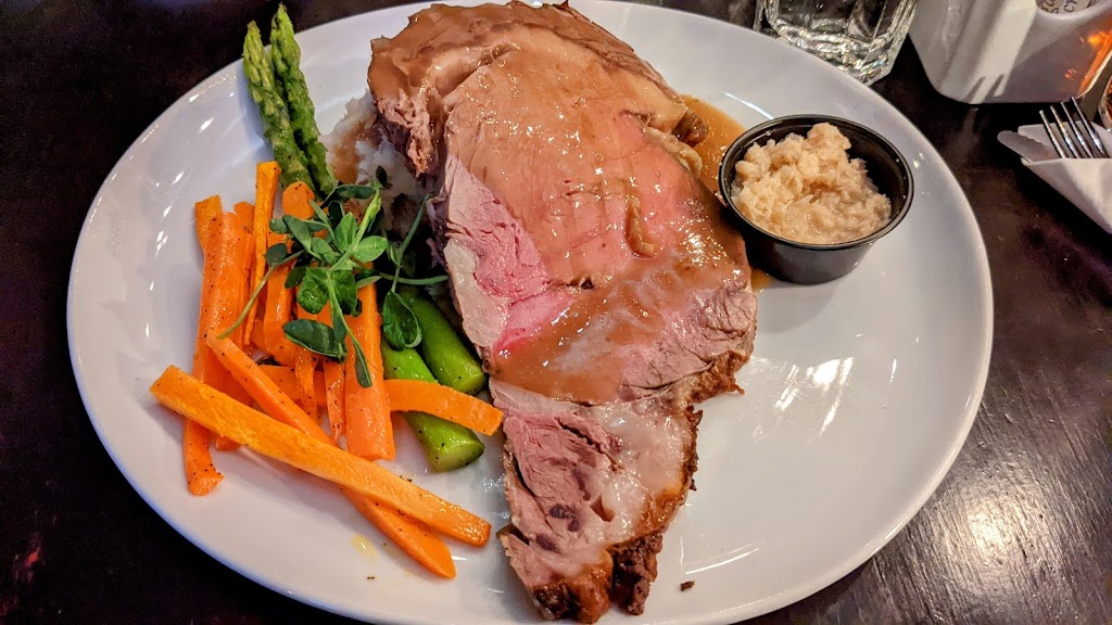Krave Bistro | 24 Elgin St W, Arnprior, ON K7S 2N5, Canada | Phone: (613) 623-7969