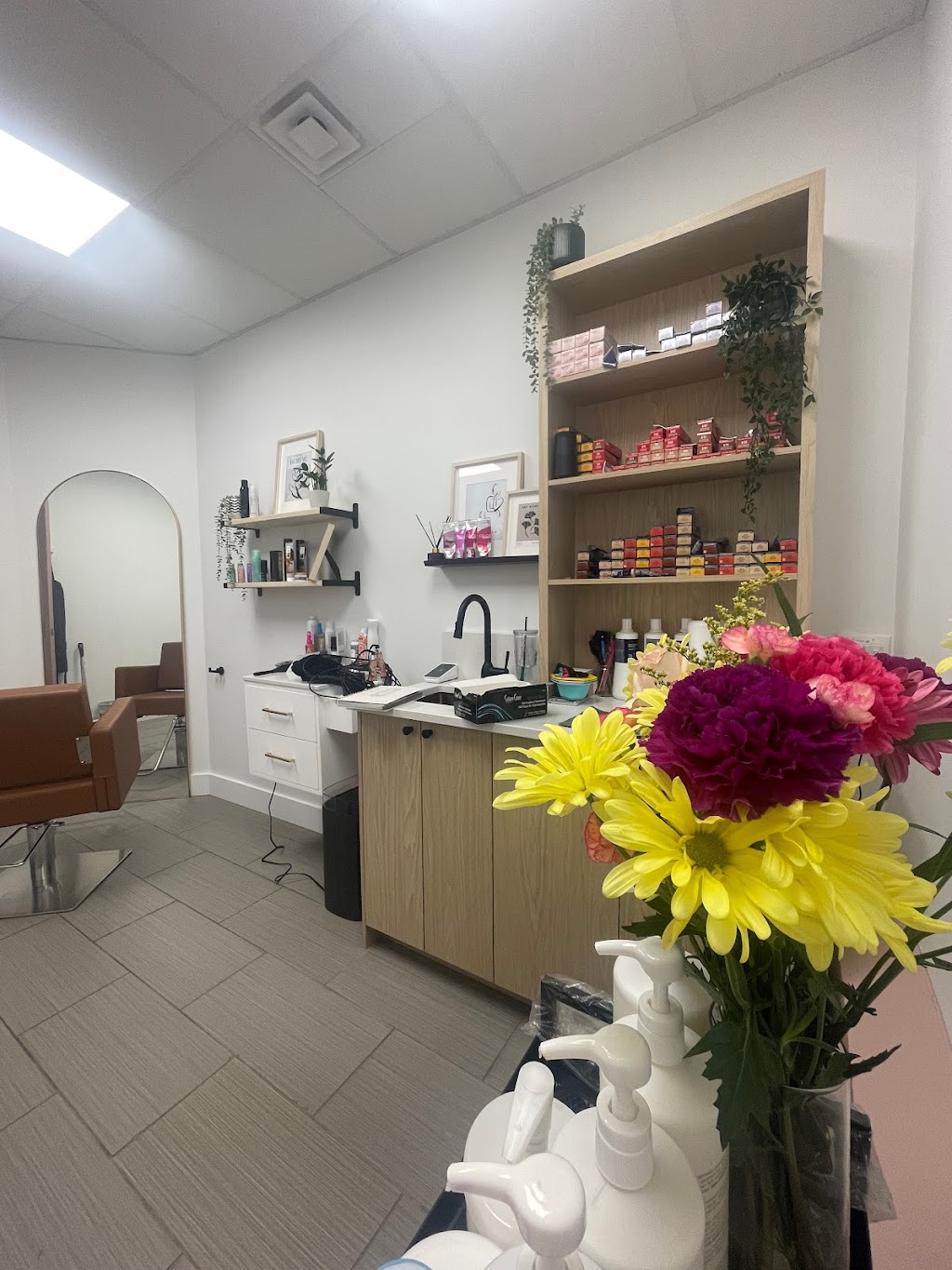Studio Ninety Five | 224 Hunt Club Rd, Ottawa, ON K1V 1C1, Canada | Phone: (613) 294-4245
