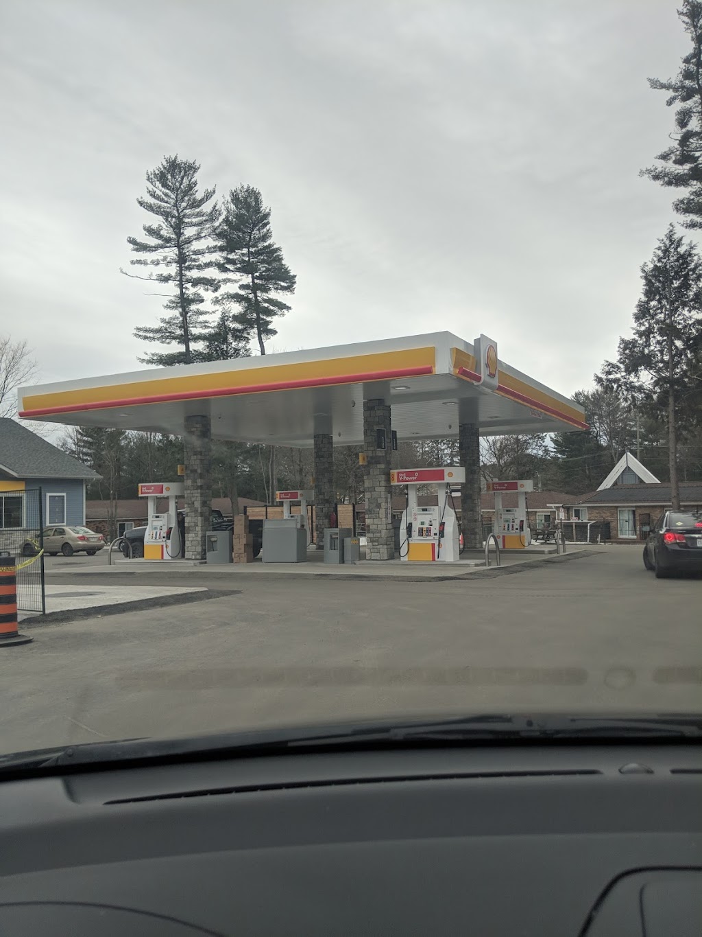 Shell | 982 Cedar Ln, Bracebridge, ON P1L 0A2, Canada | Phone: (705) 645-4949