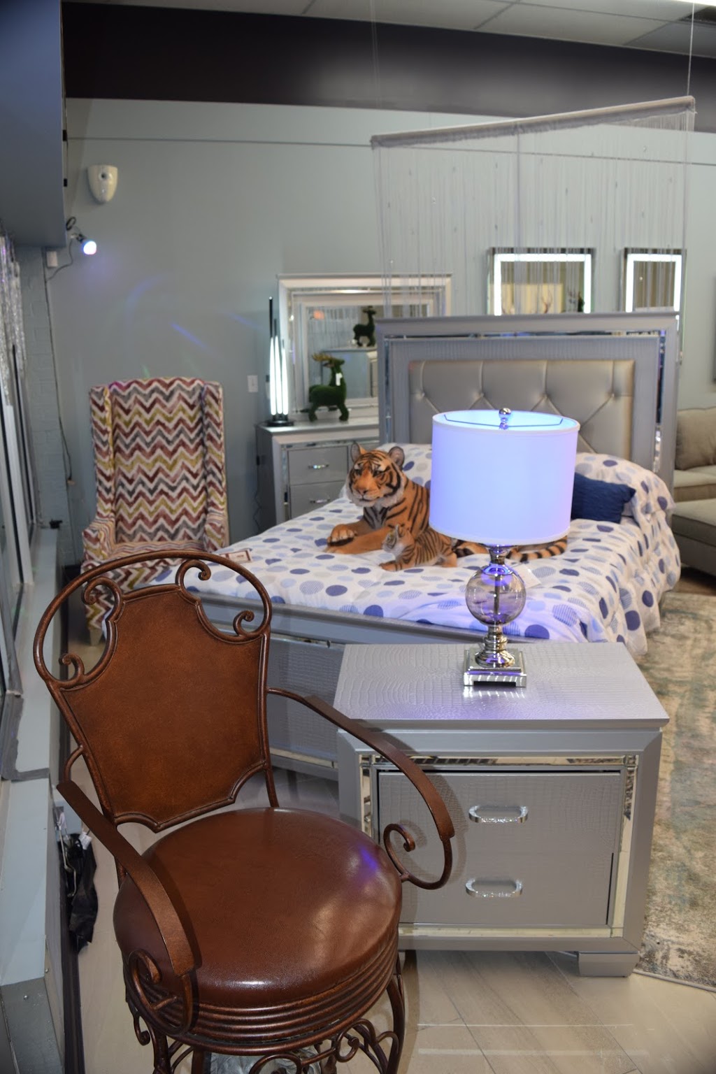 Furniture Junction | 480 Hespeler Rd #12B, Cambridge, ON N1R 7R9, Canada | Phone: (519) 740-3040