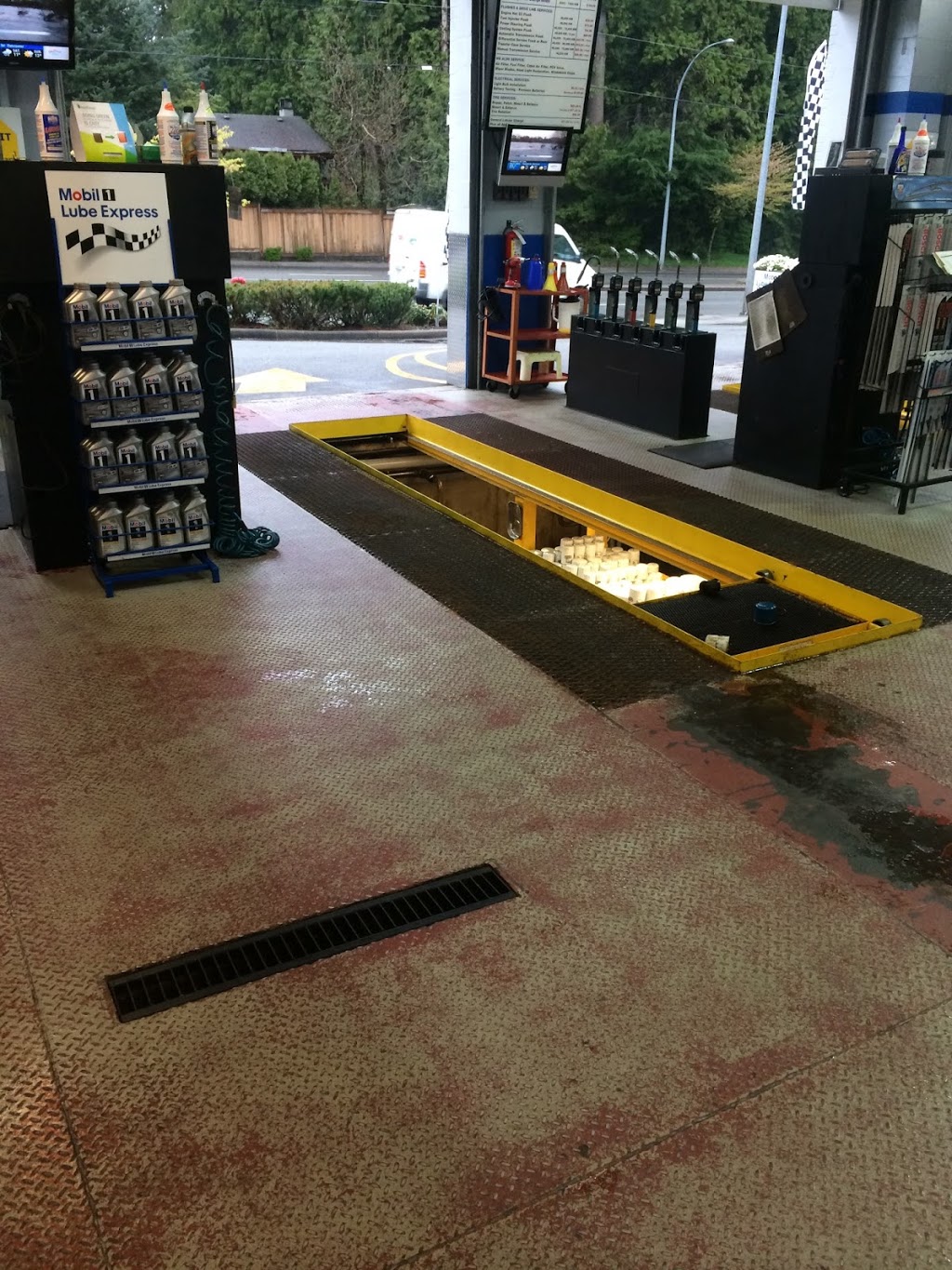Mobil 1 Lube Express | 20540 88 Ave #101, Langley City, BC V1M 2Y6, Canada | Phone: (604) 882-1287