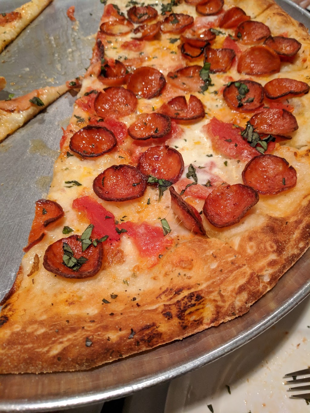 Il Paesano Pizzeria & Restaurant | 396 Browns Line, Etobicoke, ON M8W 3T8, Canada | Phone: (416) 251-7080