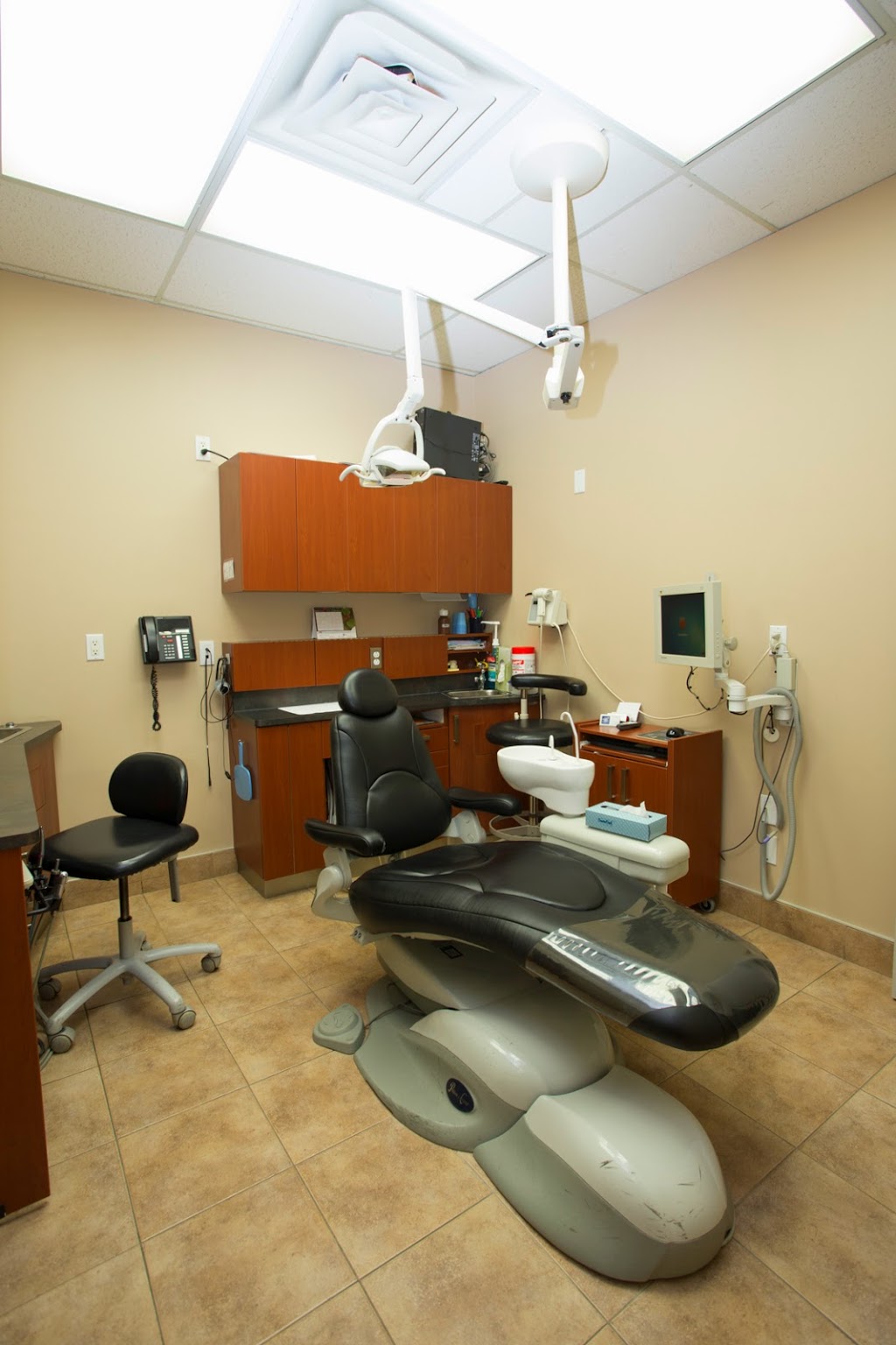 Bayview Hill Dental Centre | 598 Major MacKenzie Dr E, Richmond Hill, ON L4C 1J9, Canada | Phone: (905) 884-4094