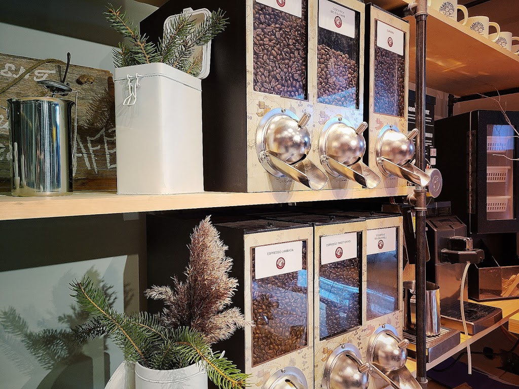 Le Cafetier Plus | 350 Rue Magloire Gosselin, Mont-Tremblant, QC J8E 2R3, Canada | Phone: (819) 425-5162