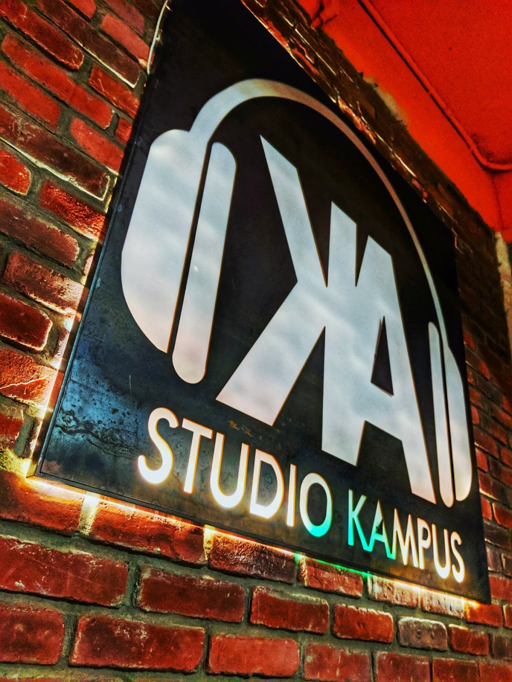 Studio Kampus Montréal | 2700 Rue Angus, Montréal, QC H2H 1P3, Canada | Phone: (514) 659-3721