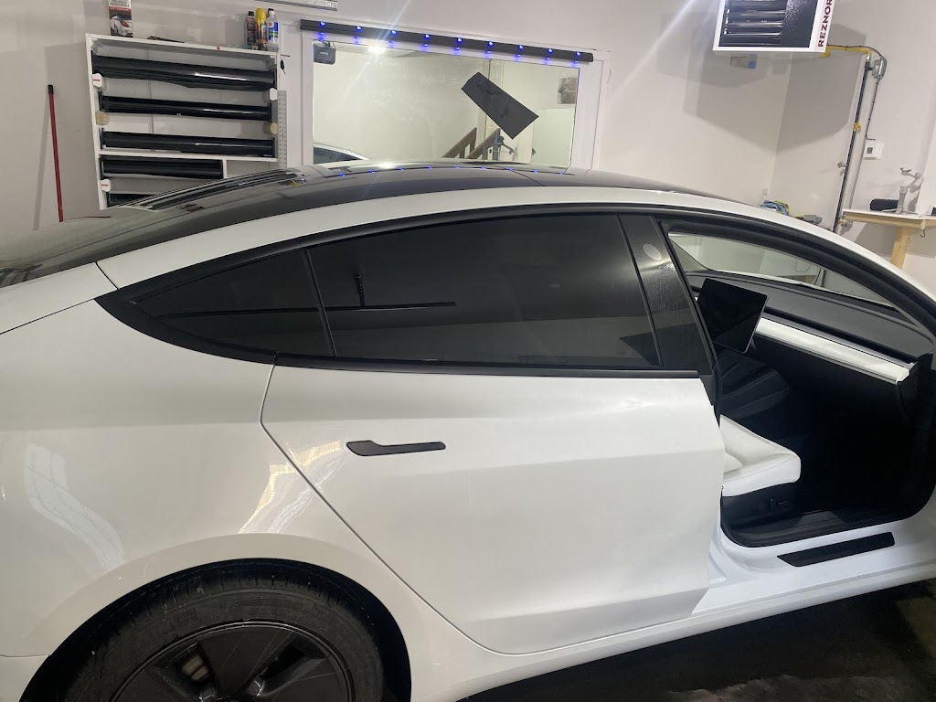 Amigos Tinting | 212 Aspenmere Way, Chestermere, AB T1X 0Y2, Canada | Phone: (587) 437-0573