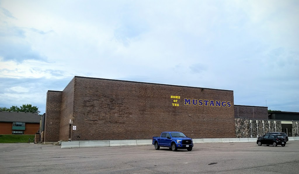 Mackenzie Community School | 87 Brockhouse Way, Deep River, ON K0J 1P0, Canada | Phone: (613) 584-3361