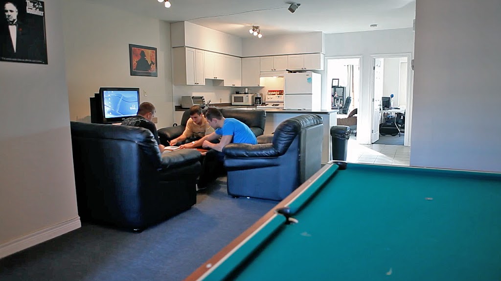 West Village Townhouses | 10 Avenue of Champions, Oshawa, ON L1H 7K4, Canada | Phone: (289) 716-0600