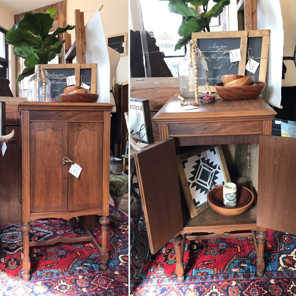 Blend Creative Vintage & Studio | #1-3345, Trans-Canada Hwy, Cobble Hill, BC V0R 1L0, Canada | Phone: (250) 888-8156