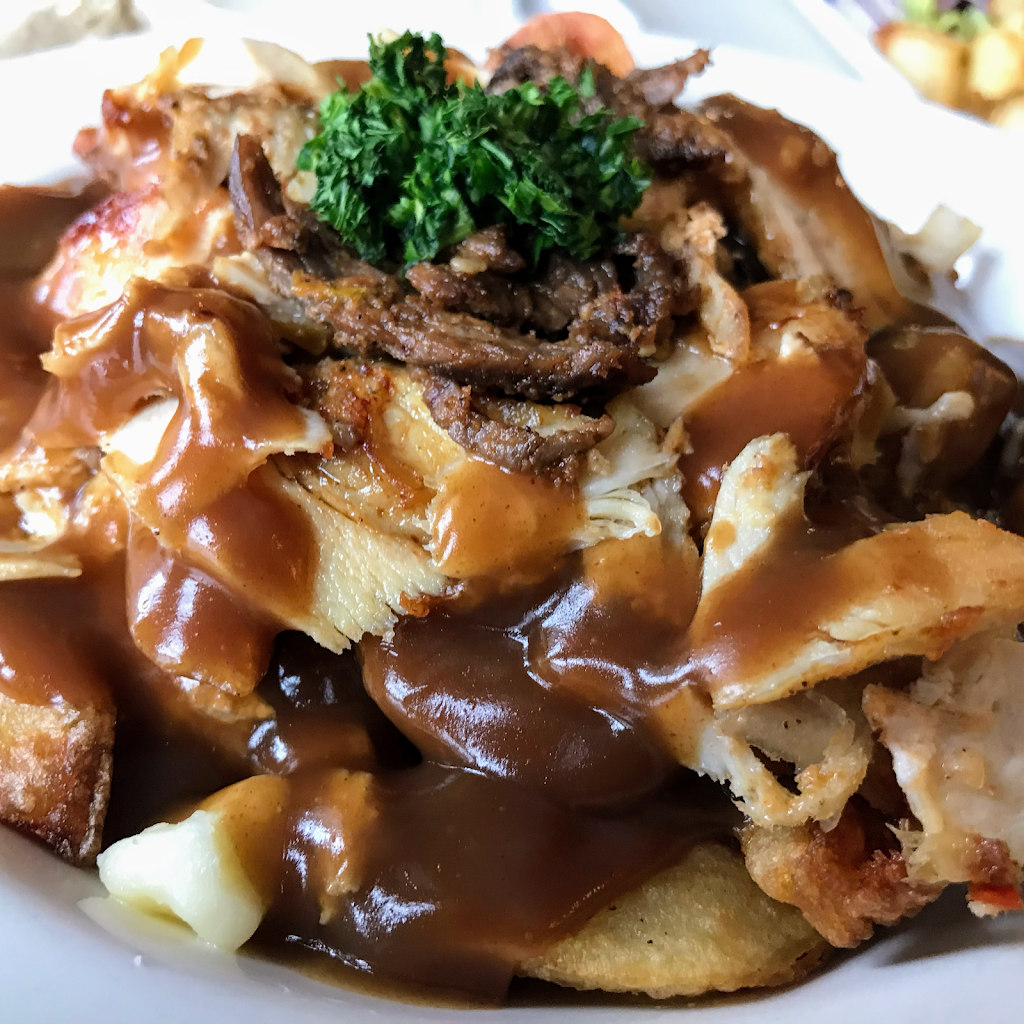 Big H Shawarma & Poutine Restaurant | 3210 Swansea Crescent, Ottawa, ON K1G 3W4, Canada | Phone: (613) 736-8881
