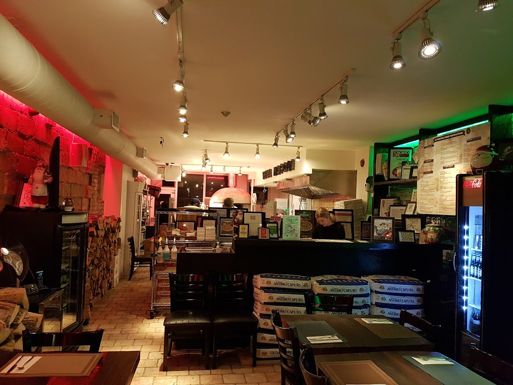 Viva Napoli Pizzeria | 679 Mt Pleasant Rd, Toronto, ON M4S 2N2, Canada | Phone: (647) 344-8482