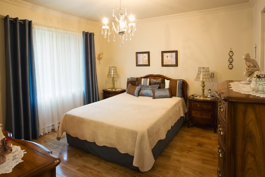 Le Manoir du Quartier | 8080 5e Ave, Saint-Georges, QC G5Y 0G3, Canada | Phone: (418) 227-8080