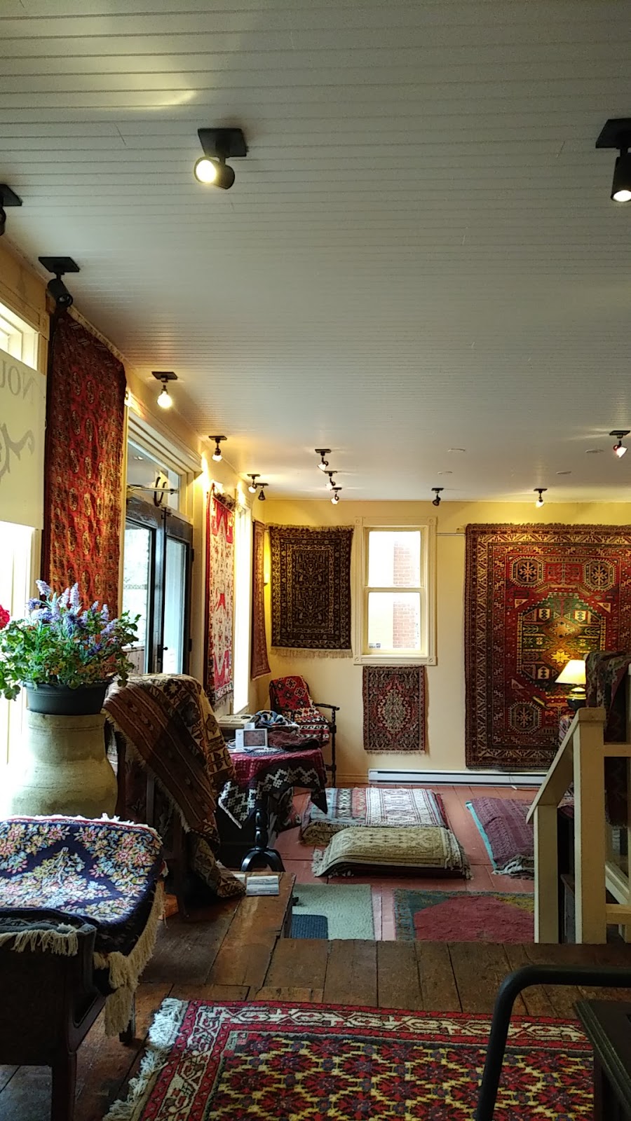Tapis Nouraie - | 107 Chemin Lakeside, Knowlton, QC J0E 1V0, Canada | Phone: (514) 879-9176