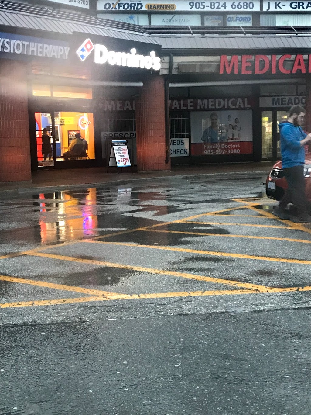 Dominos Meadowvale | 6750 Winston Churchill Blvd, Mississauga, ON L5N 4C4, Canada | Phone: (905) 824-0300