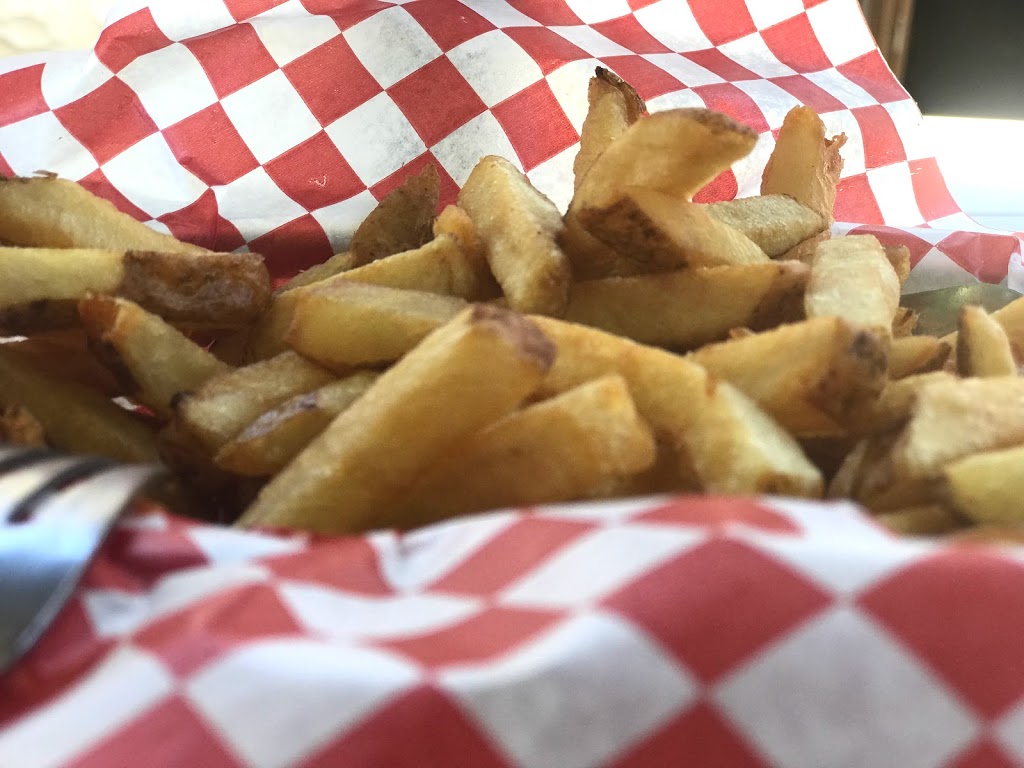Marys Good Food Restaurant | 23005 Lake Ridge Rd, Cannington, ON L0E 1E0, Canada | Phone: (705) 437-3100