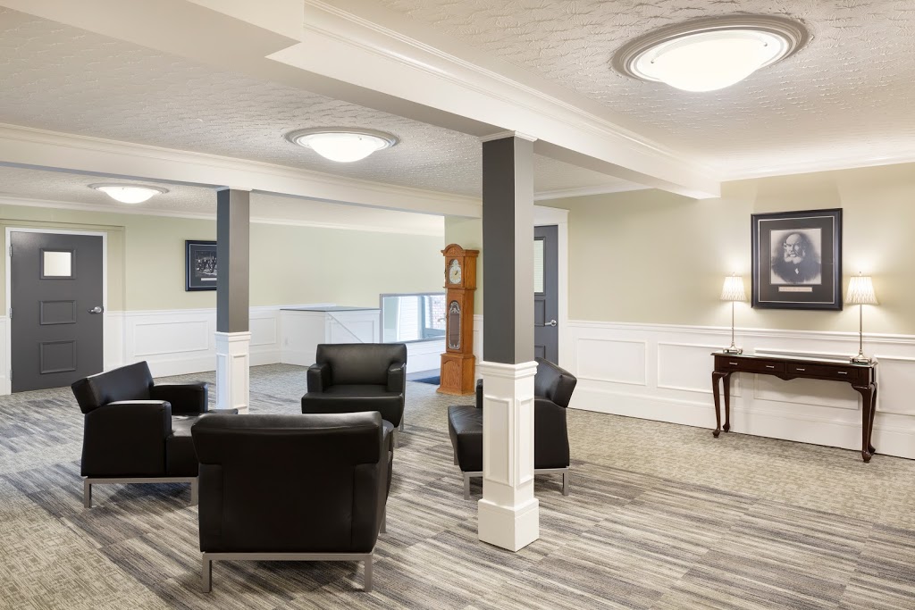 Fraser Tolmie Apartments | 1701 Cedar Hill Cross Rd, Victoria, BC V8P 2P9, Canada | Phone: (250) 477-6323