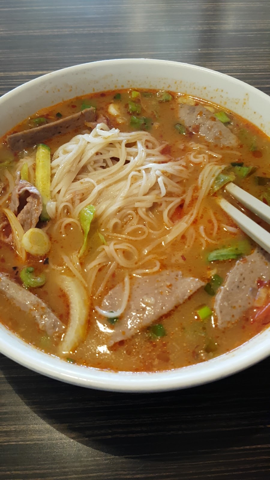 Bagolac Saigon Restaurant | 6130 1a St SW, Calgary, AB T2H 0G3, Canada | Phone: (403) 252-5588