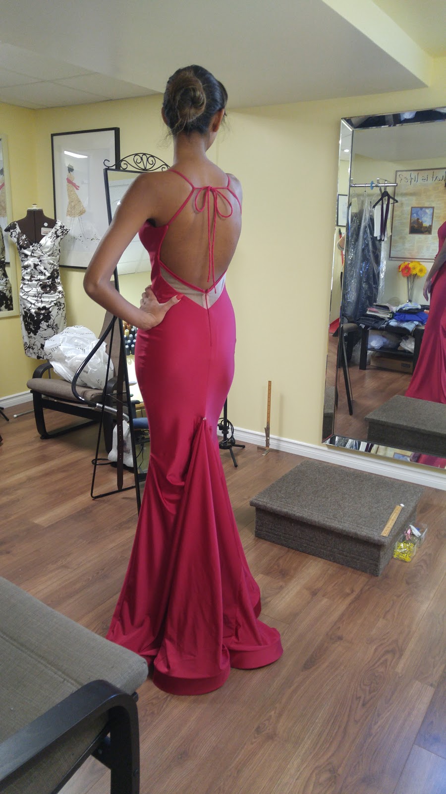 Irinas Alterations | 32 Kitchener, ON 1X5 Canada, Sophia Crescent, Kitchener, ON N2R 1X5, Canada | Phone: (519) 954-3040