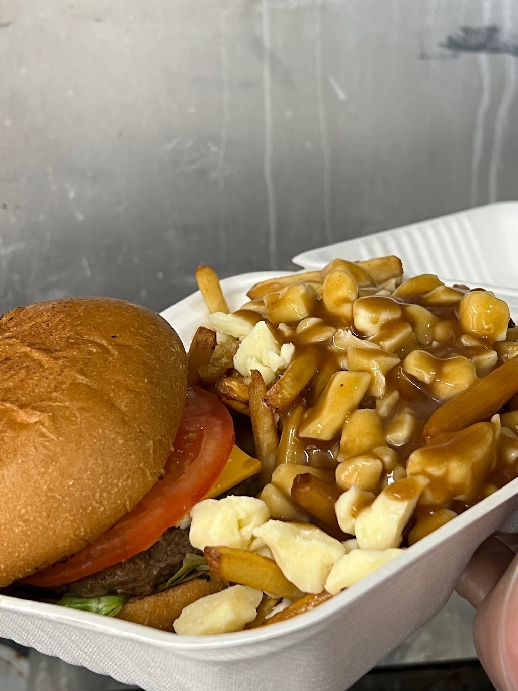 DBURGER MOBILE | 62 Chem. de la Cité des Jeunes, Saint-Clet, QC J0P 1S0, Canada | Phone: (514) 512-1328