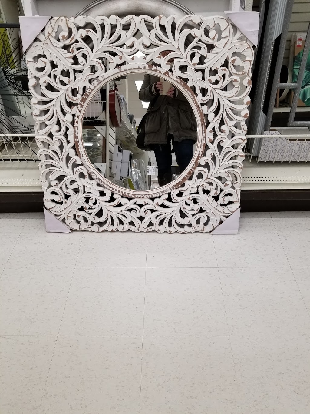 Winners & HomeSense | 5001 19 St #700, Red Deer, AB T4R 3R1, Canada | Phone: (403) 340-1717