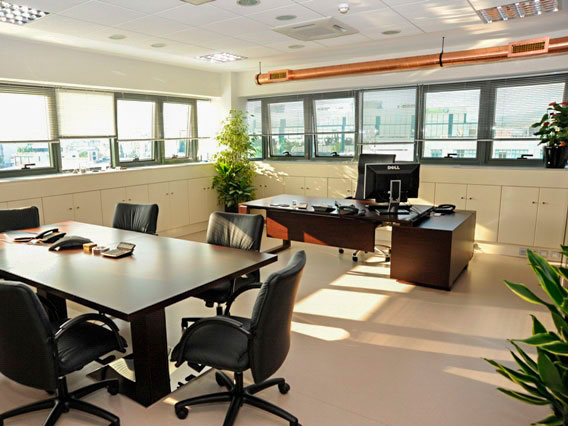 Georges Janitorial Services | 132 Carpenter Rd, Cambridge, ON N1P 1J7, Canada | Phone: (647) 261-2267