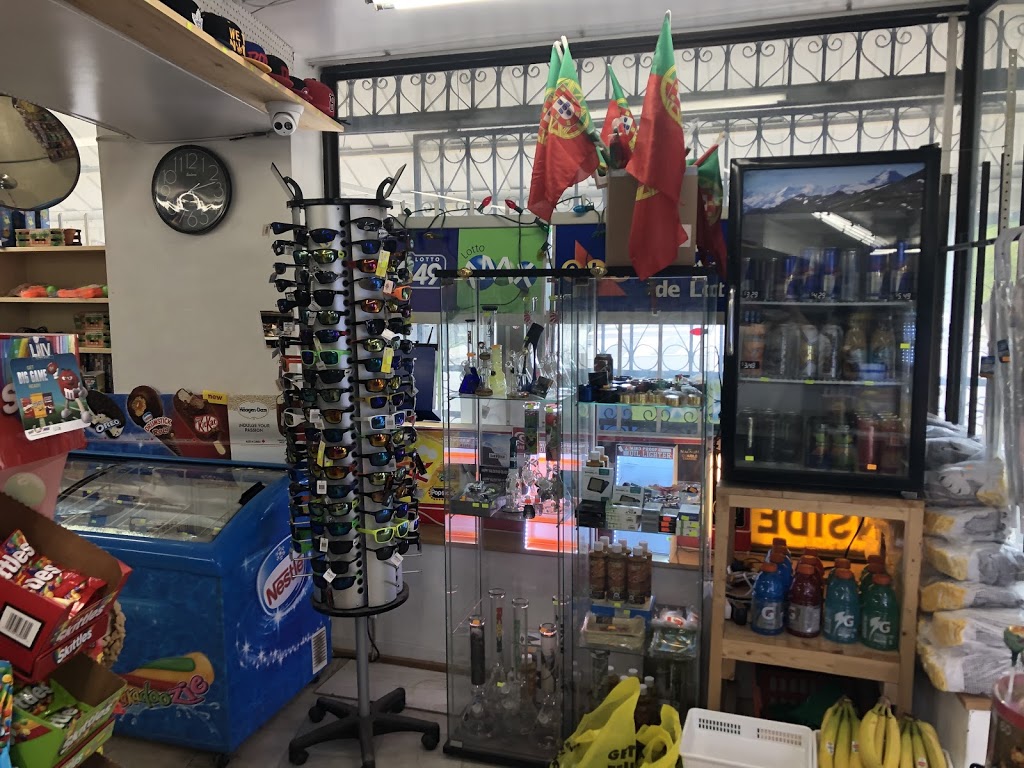Silverthorn Market convenience | 467 Silverthorn Ave, York, ON M6M 3H6, Canada | Phone: (416) 651-1984