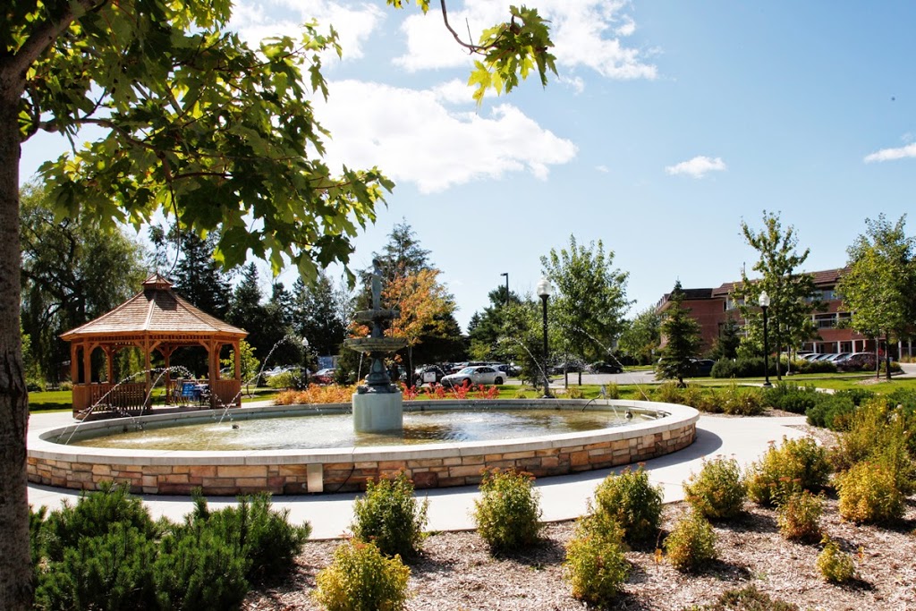 Roberta Place Retirement Lodge | 489 Essa Rd, Barrie, ON L4N 8J5, Canada | Phone: (705) 728-2900