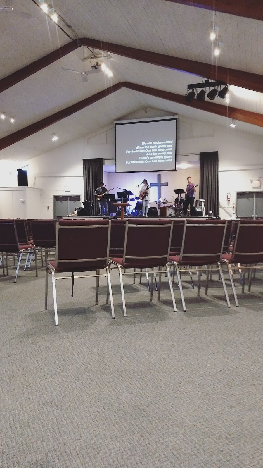 New Life Community Fellowship | 3900 Carey Rd, Victoria, BC V8Z 4E2, Canada | Phone: (250) 475-1132