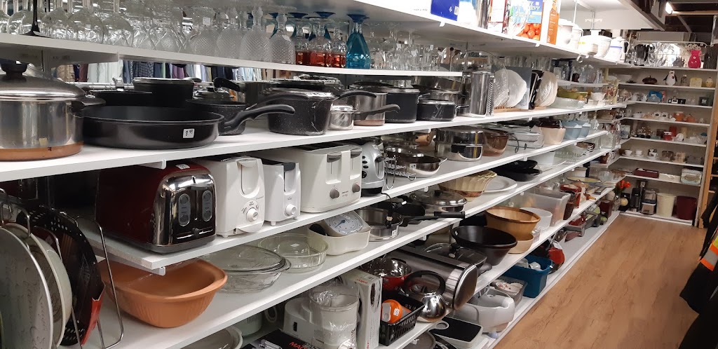 St Vincent De Paul Thrift Store | 51 E Main St, Welland, ON L3B 3W4, Canada | Phone: (905) 788-3413