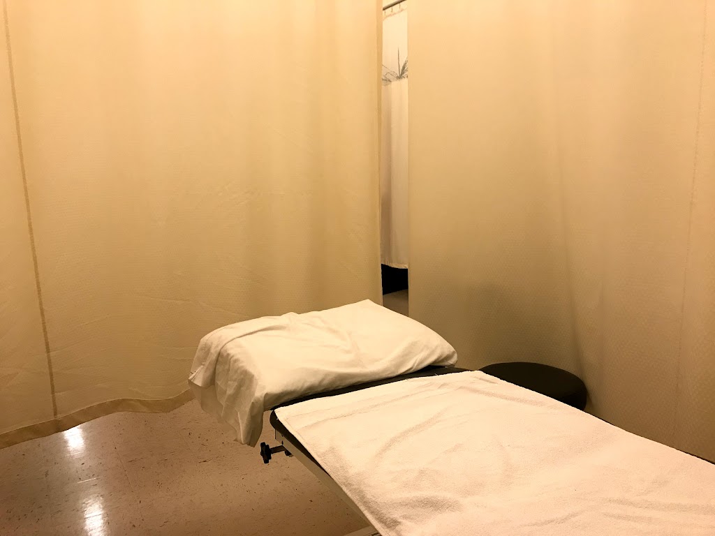 Kinatex Sports Physio Rockland | 100 Chemin Rockland, Ville suite 130, Mont-Royal, QC H3P 2V9, Canada | Phone: (514) 667-3828