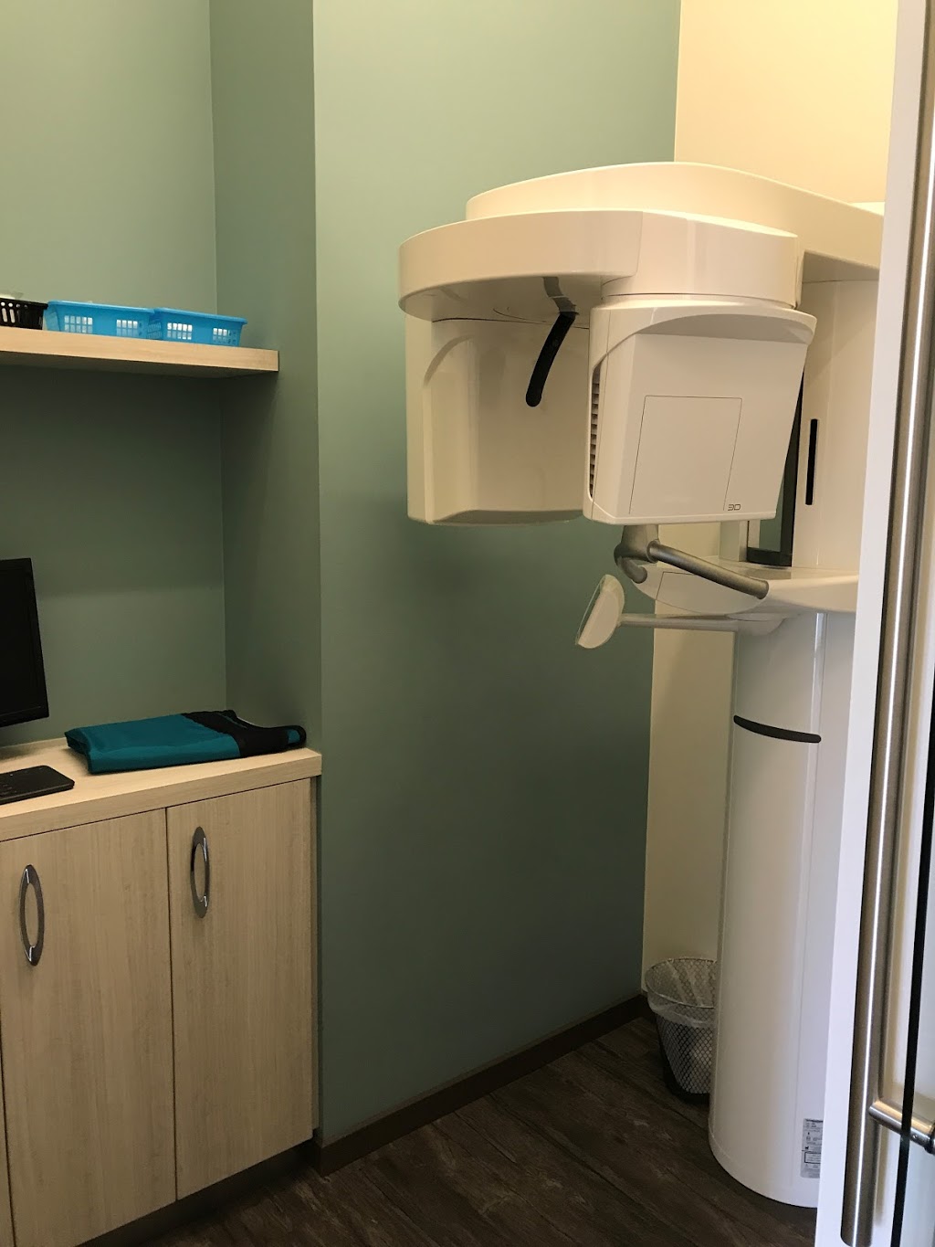 Bayside Family Dentistry | 2465 Bellevue Ave, West Vancouver, BC V7V 1E1, Canada | Phone: (604) 330-9923