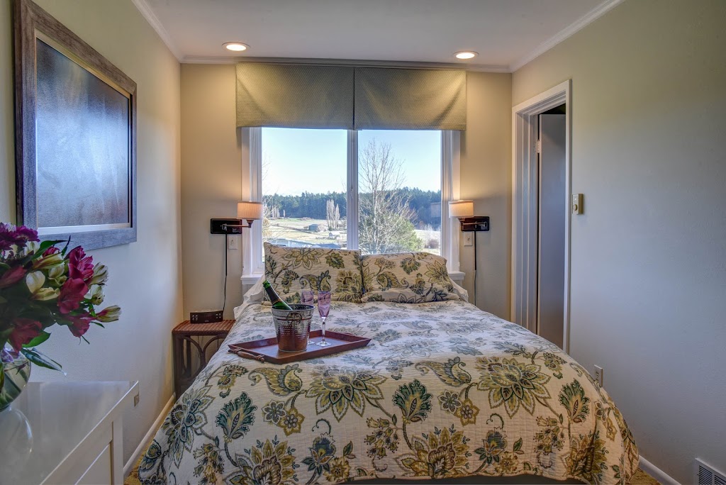 Trumpeter Inn Bed & Breakfast | 318 Trumpeter Way, Friday Harbor, WA 98250, USA | Phone: (360) 378-3884
