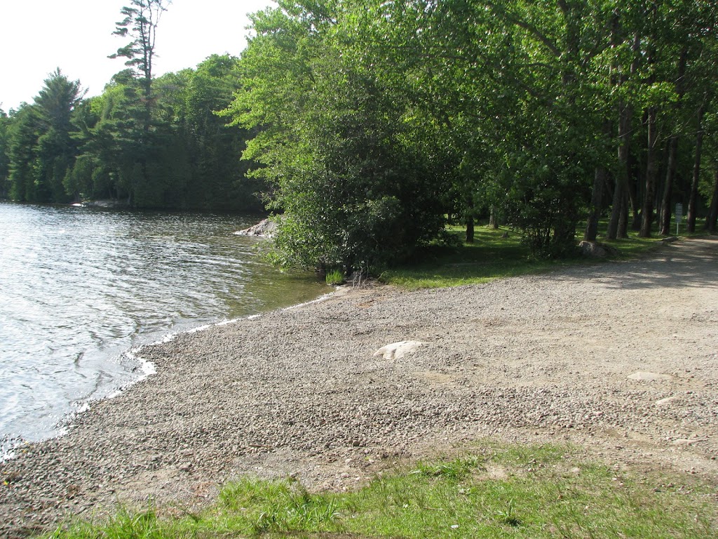 Glamour Lake Park | 2293 Glamorgan Rd, Gooderham, ON K0M 1R0, Canada | Phone: (705) 448-2981