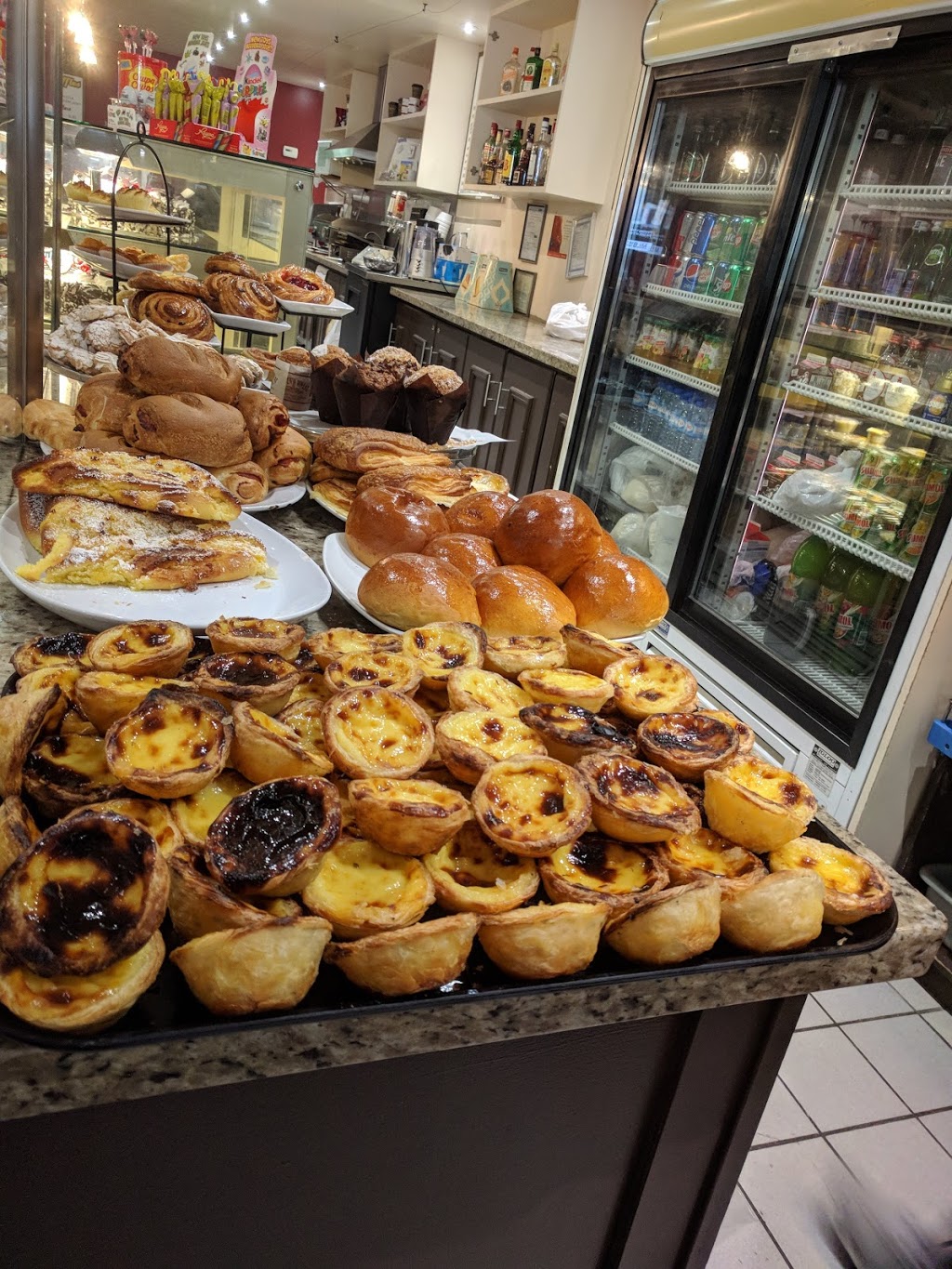 Golden Wheat Bakery & Pastry | 652 College St, Toronto, ON M6G 1B8, Canada | Phone: (416) 534-1107
