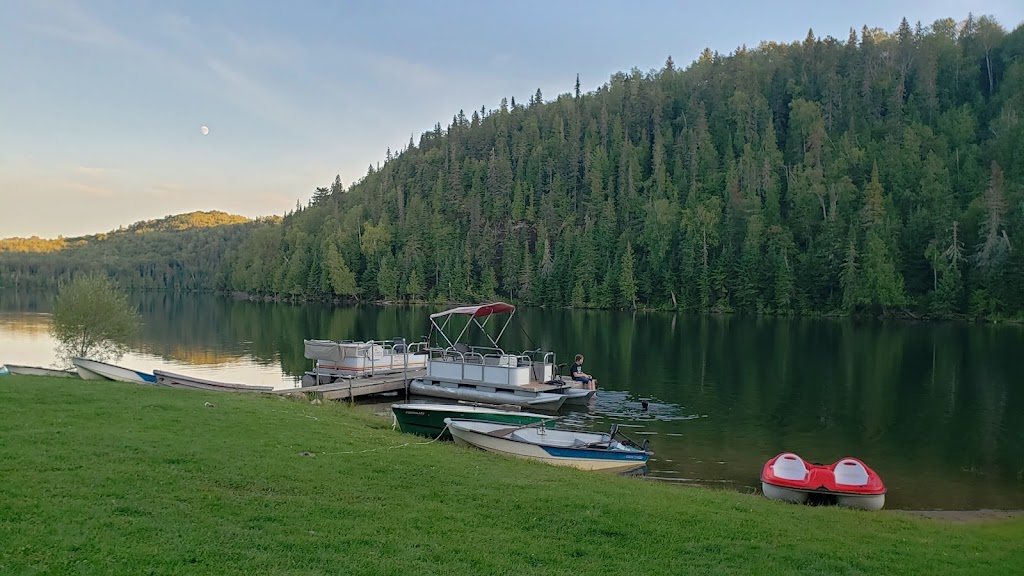 Auberge Kan à Mouche | 7639 Chem. Brassard, Saint-Michel-des-Saints, QC J0K 3B0, Canada | Phone: (450) 833-6662